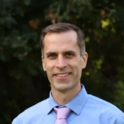 Ryan Sweeder Headshot